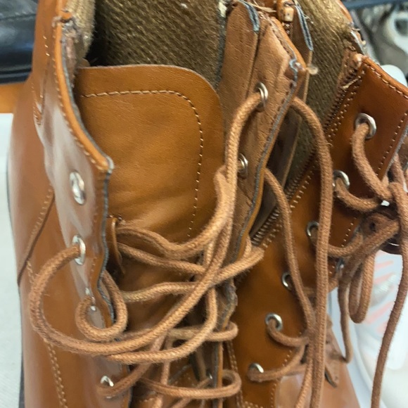 Boots - Picture 2 of 5